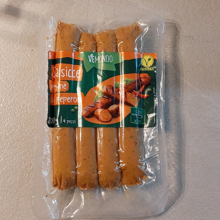 review photo of Vemondo salsicce vegane ai peperoni shared by @valemnt on 03 Nov 2022 - review