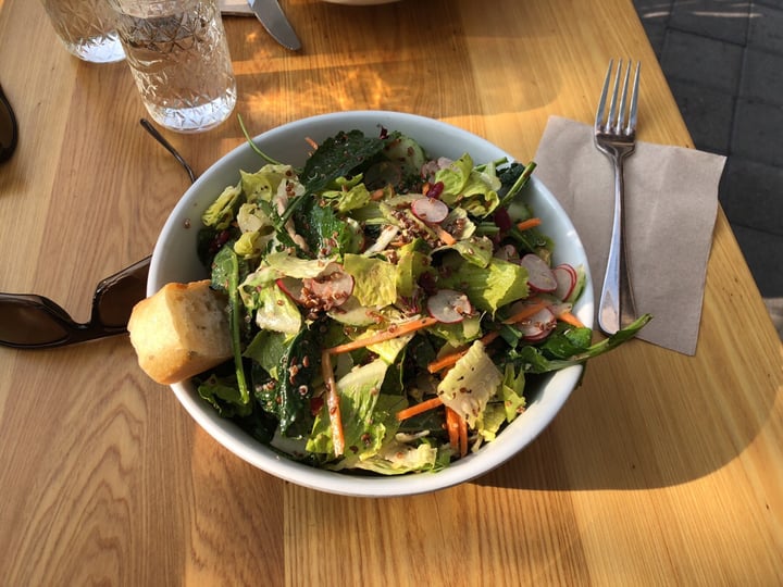 review photo of Blue Barn Detox Salad shared by @stunice on 19 Aug 2018 - review