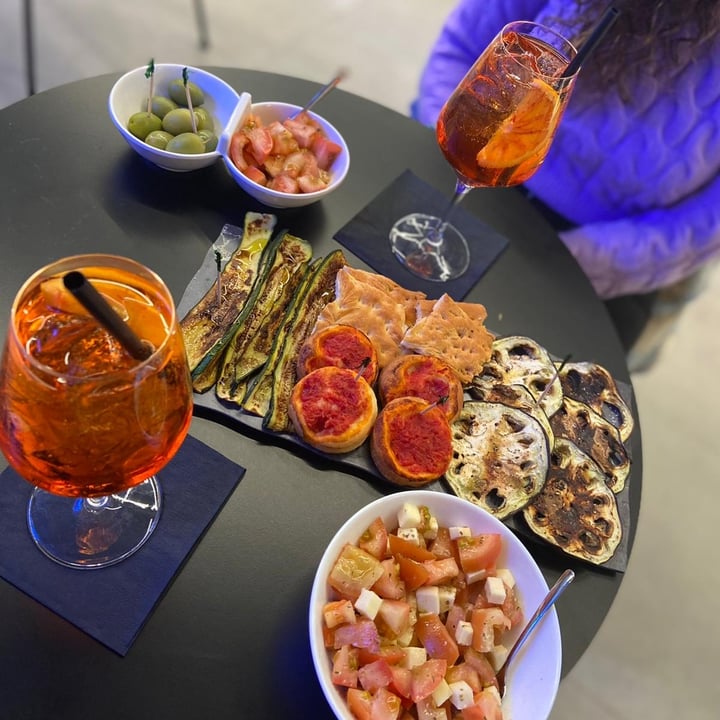 photo of Zucchero a velo Aperitivo vegano shared by @lauragiommi on  25 Apr 2022 - review
