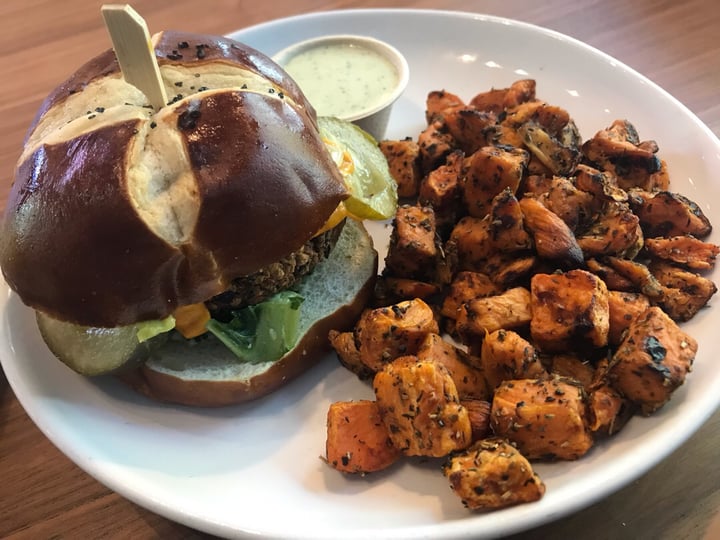 photo of Love Life Cafe Voted “best veggie burger in America” shared by @tanzaniteandturmeric on  08 Jan 2019 - review