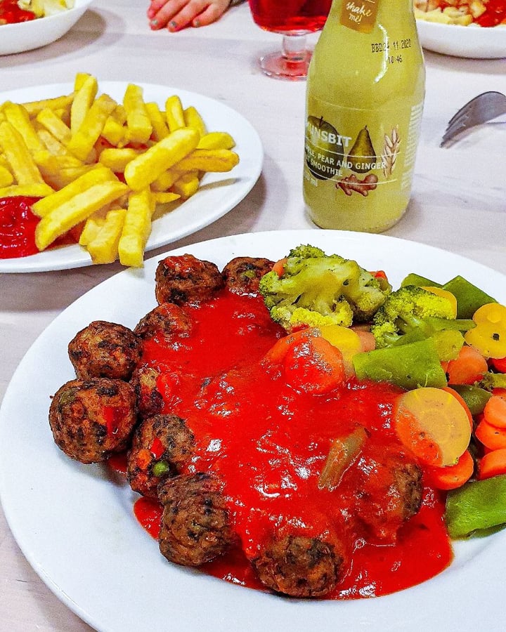 review photo of IKEA Restaurant Gemüsebällchen mit Gemüse und Tomatensoße shared by @itstimeforhealth on 11 Mar 2020 - review