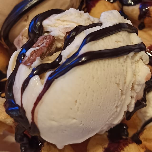 Photo of the dish “Vanilla with almonds ice cream”