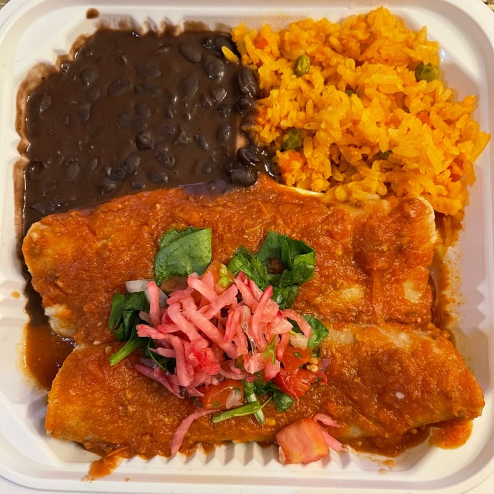 review photo of Tamaliza Vegan Enchiladas shared by @lisaohman on 10 Dec 2021 - review