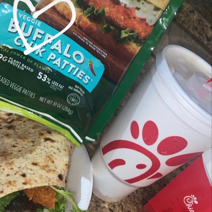 review photo of MorningStar Farms Veggie Buffalo Chik Patties shared by @abbbyrodr096 on 08 Dec 2020 - review