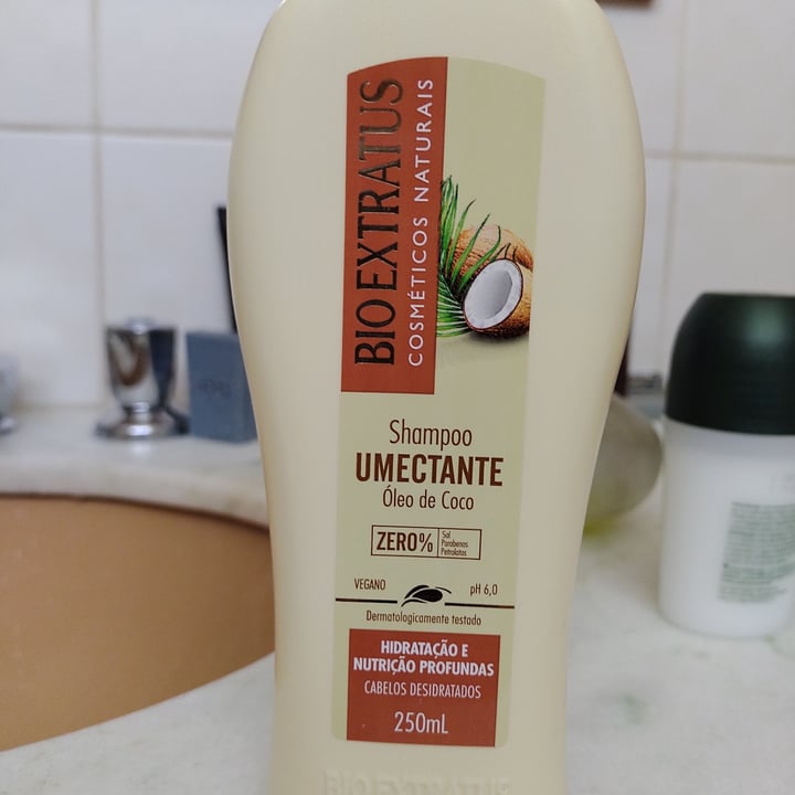 photo of Bio Extratus shampoo côco shared by @taniajouandias on  01 May 2022 - review
