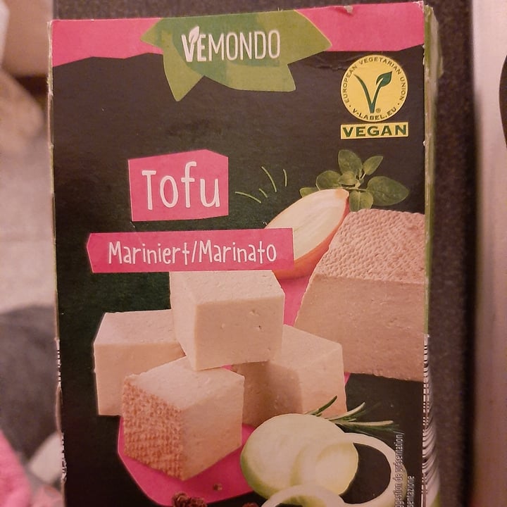 photo of Vemondo Tofu Marinato shared by @saracacciatore on  24 Apr 2022 - review