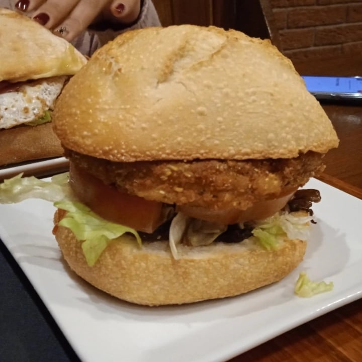 photo of Krunch Hamburguesa Vegana shared by @raquelrd on  17 Jan 2022 - review