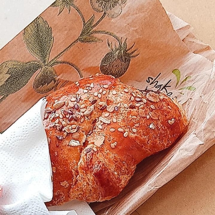 photo of Shake Café Chocolate Croissant shared by @squirrelmops on  03 Jun 2022 - review