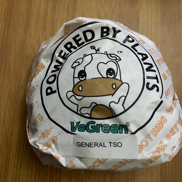 photo of VeGreen Burger General Tso’s Burger shared by @courtlynn on  31 Aug 2021 - review