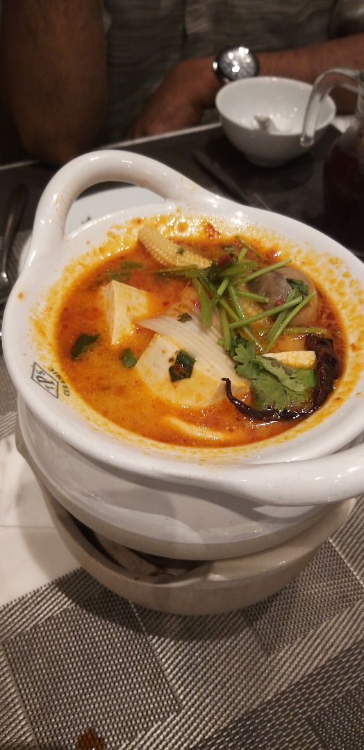 photo of Pepper Jade Thai Vegetarian Cuisine Tom Yum Soup in Claypot shared by @lav1212 on  03 Mar 2019 - review