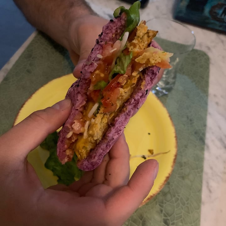 review photo of Flower Burger Cherry bomb shared by @marscorti on 25 Jun 2022 - review