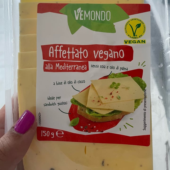 photo of Vemondo Affettato vegano alla Mediterranea shared by @laveg82 on  04 Jul 2022 - review