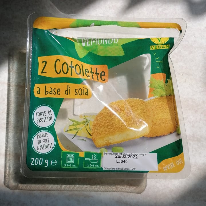 photo of Vemondo 2 Cotolette a Base di Soia shared by @sarapey on  08 Apr 2022 - review