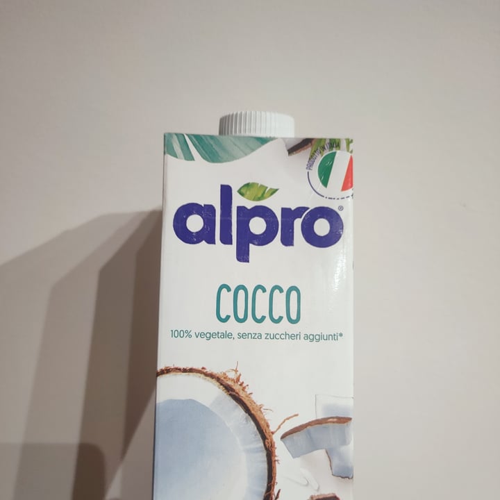 photo of Alpro Bevanda Al Cocco Senza Zuccheri shared by @agnetrem on  18 Oct 2022 - review