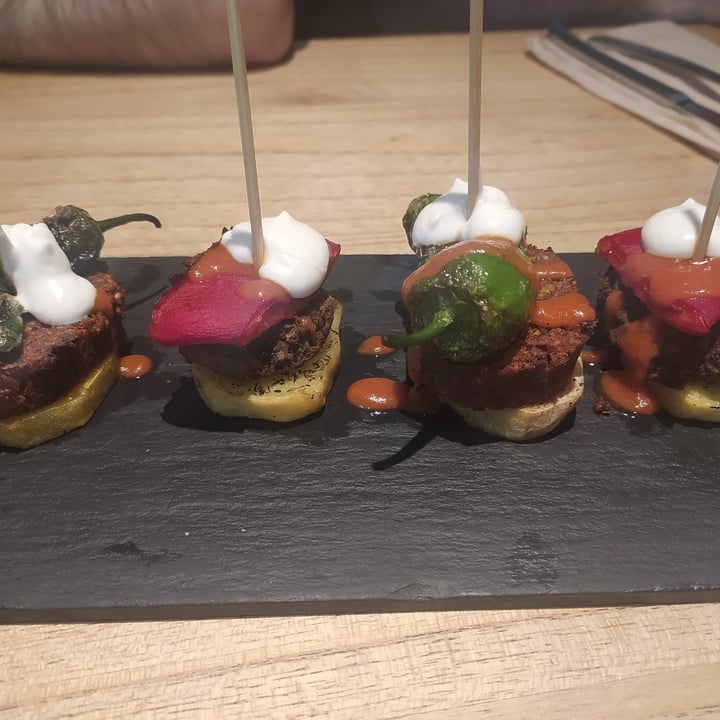 review photo of Restaurante Alive Montaditos de patata y morcilla shared by @teysis on 16 May 2022 - review