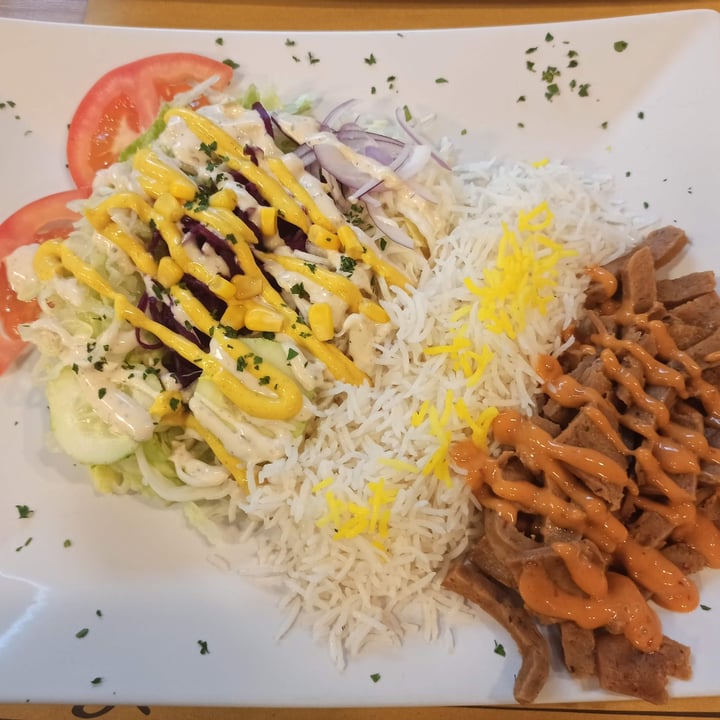 photo of Pizzeria-Kebab Monte Ararat (Vegano / Vegetariano) Piatto Vöner shared by @ste83 on  04 Jun 2022 - review