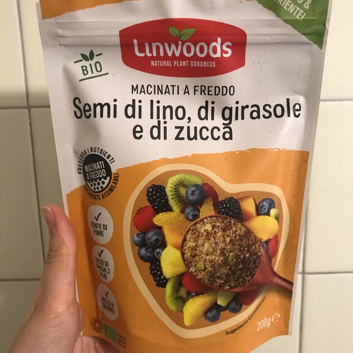 photo of Linwoods semi di lino, di zucca, di girasole shared by @caravalentina on  01 Apr 2022 - review