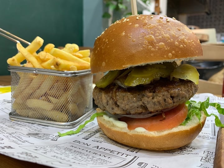 review photo of הקציצה הטבעית Vegan Burger shared by @nirkalush on 11 Feb 2020 - review