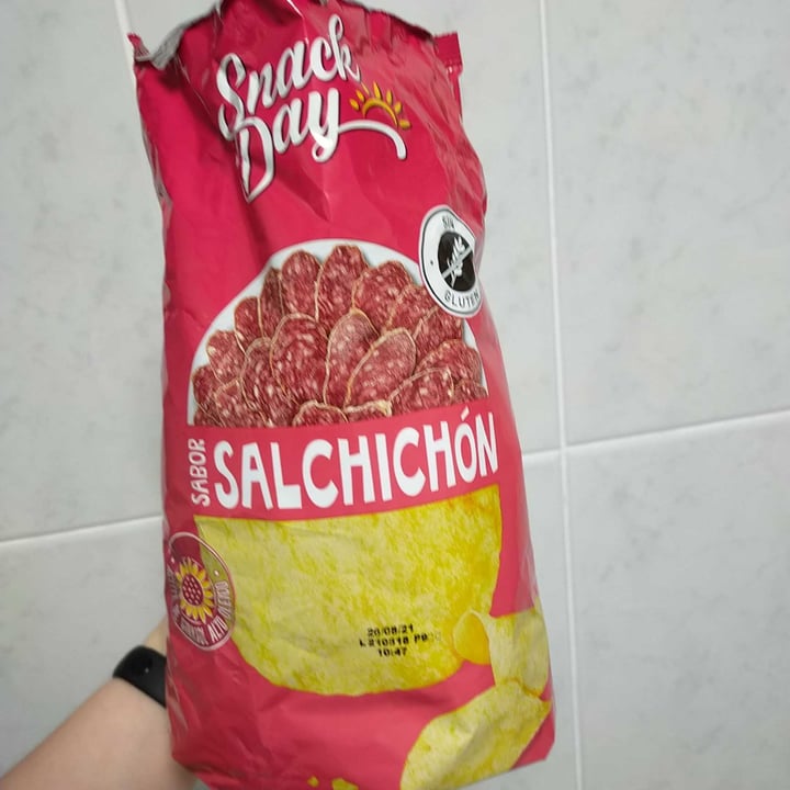 review photo of Snack Day Patatas sabor salchichón shared by @kyriel on 25 Jun 2021 - review