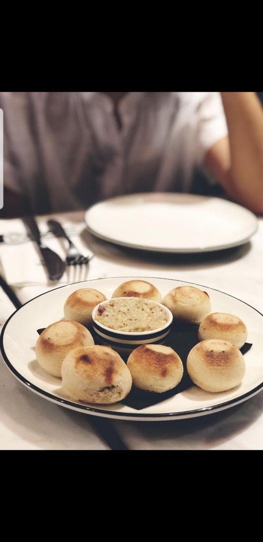 review photo of PizzaExpress Dough Balls 'PizzaExpress' shared by @sherlyn on 26 Aug 2019 - review
