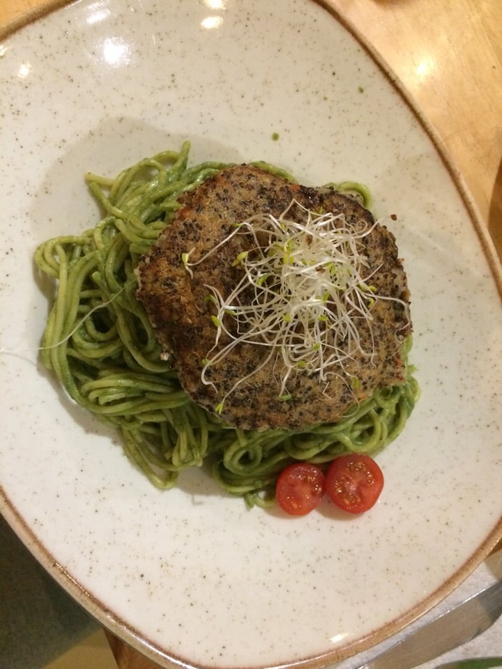 photo of B12 Veggie Food Hamburguesa de quinoa shared by @shantal2001 on  14 Sep 2019 - review