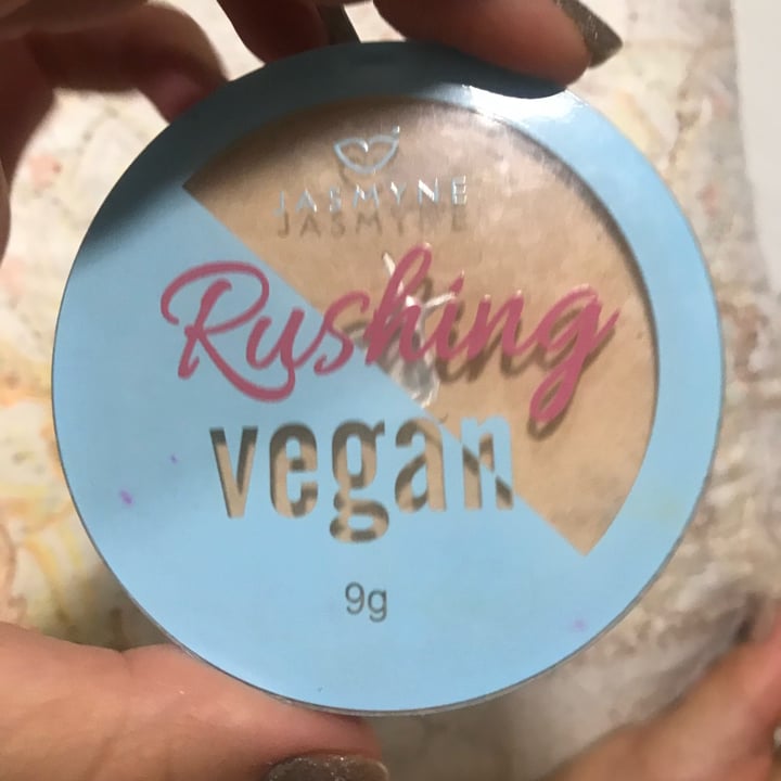 photo of Jasmyne PRO vegano Rushing Vegan Pó Compacto shared by @camilarfrf on  09 May 2022 - review