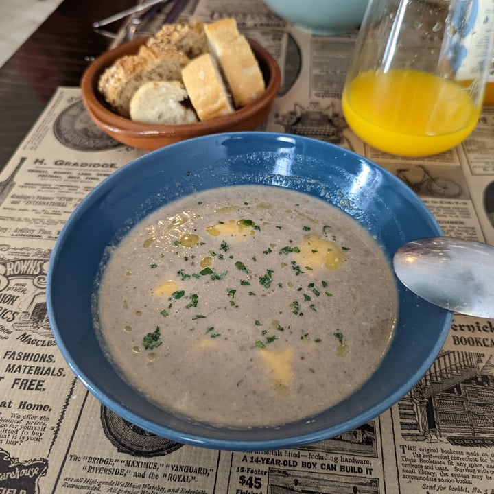 review photo of El Enano Verde Crema De Portobello Con Queso Cheddar shared by @annedj on 05 Dec 2022 - review