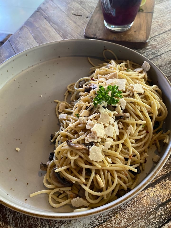 photo of Verdant Organic & True Food Kitchen Tofu Curry/pumpkin Salad And Aliolia Pasta shared by @munir on  16 Feb 2020 - review