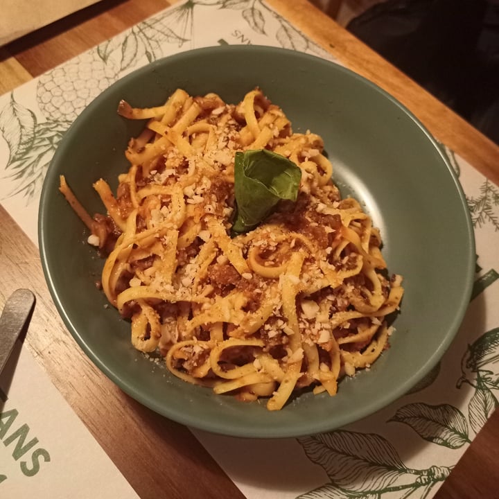 photo of Veggie Beans and Shakes Pasta bolognesa shared by @gissellearthling on  09 May 2022 - review