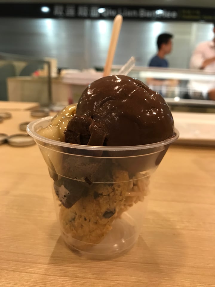 photo of Tom's Palette Chocolate Sorbet Parfait shared by @longliveclean on  10 Jun 2018 - review