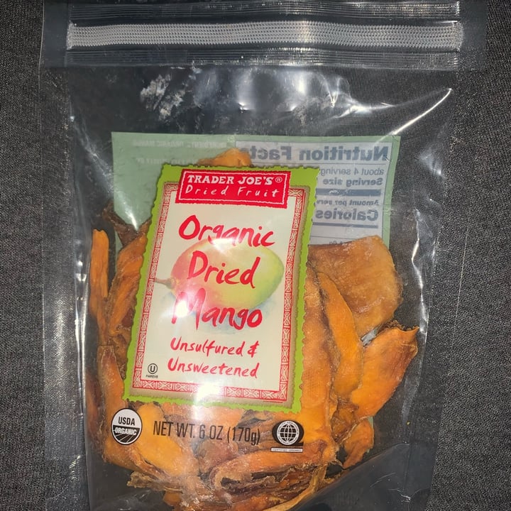 review photo of Trader Joe’s dried mango Dried Mango shared by @prettybbzia on 06 Apr 2022 - review