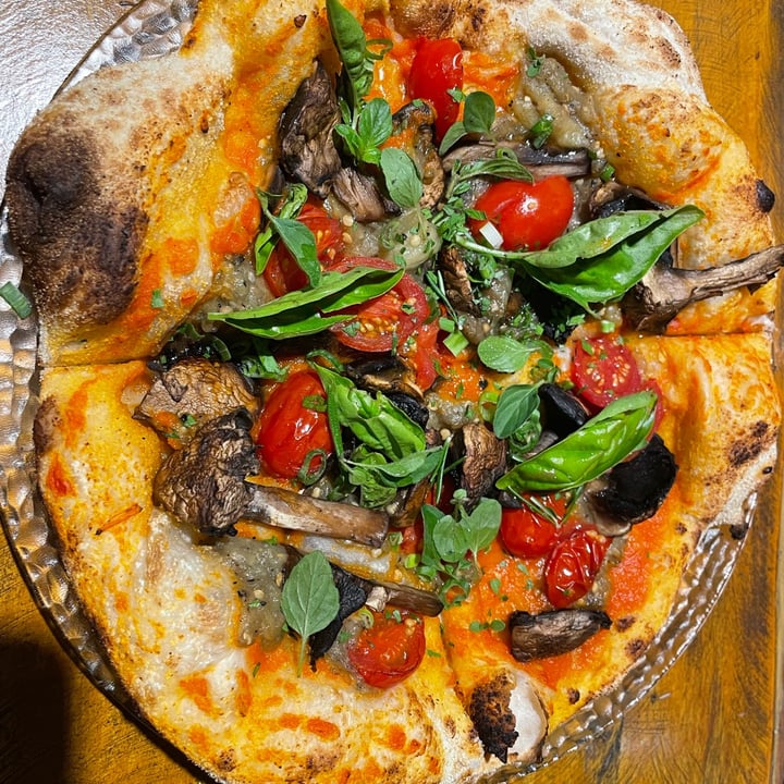 review photo of El Taller Pizza vegana shared by @juliangsibecas on 27 Dec 2021 - review