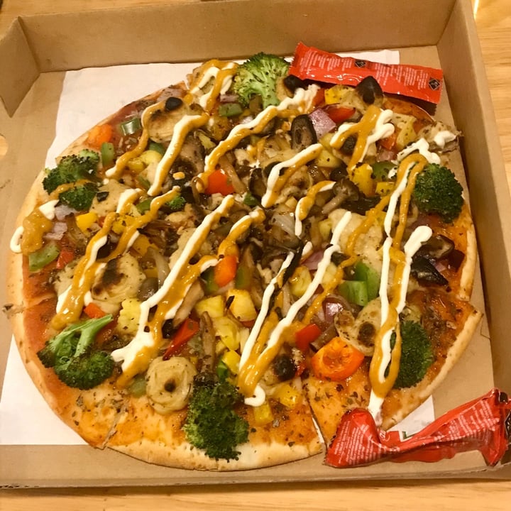 photo of Loving Vegan Veggie pizza shared by @kaylabear on  26 Nov 2019 - review