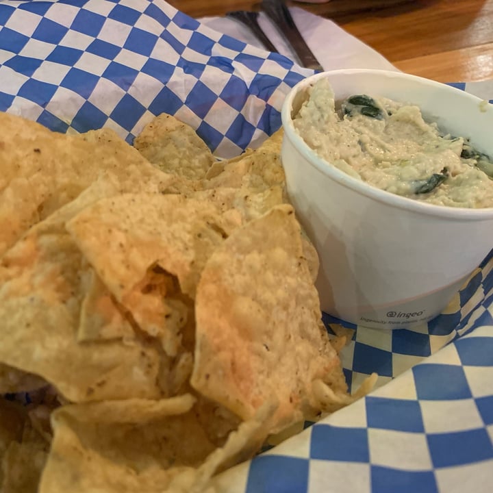photo of Detroit Street Filling Station Spinach Artichoke Dip shared by @allhess on  09 Oct 2021 - review