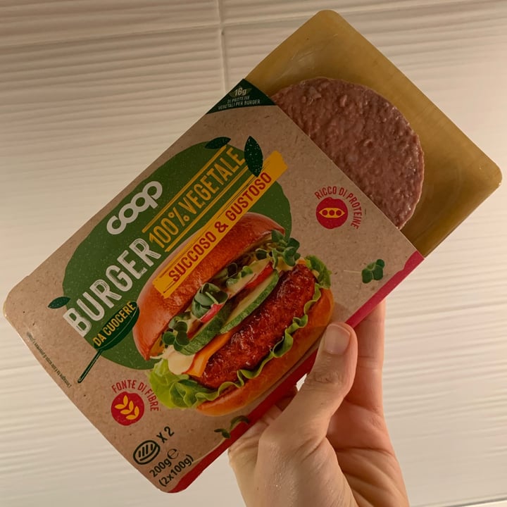 photo of Coop Burger 100% vegetali Sucoso & Gustoso  shared by @vegzari on  11 Nov 2022 - review