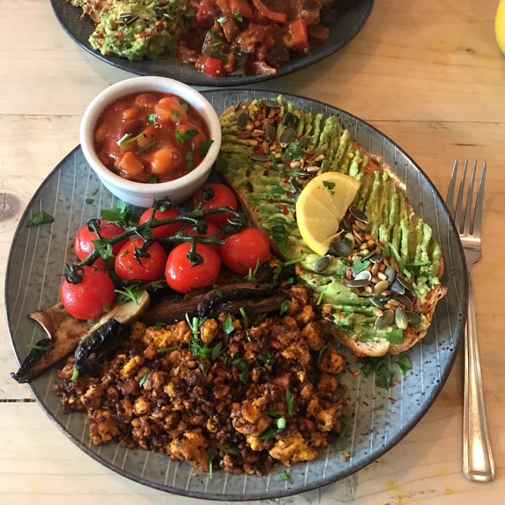 photo of Loving Hut Vegan Cafe Full Breakfast shared by @finlaypitt21 on  04 Oct 2019 - review