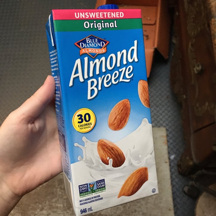 photo of Blue Diamond Unsweetened Almond Milk Original shared by @allisonwalters on  25 Feb 2021 - review