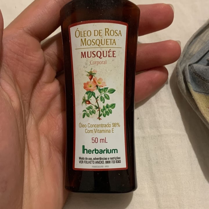 photo of musquée Óleo de rosa mosqueta shared by @bryannv on  13 Oct 2021 - review