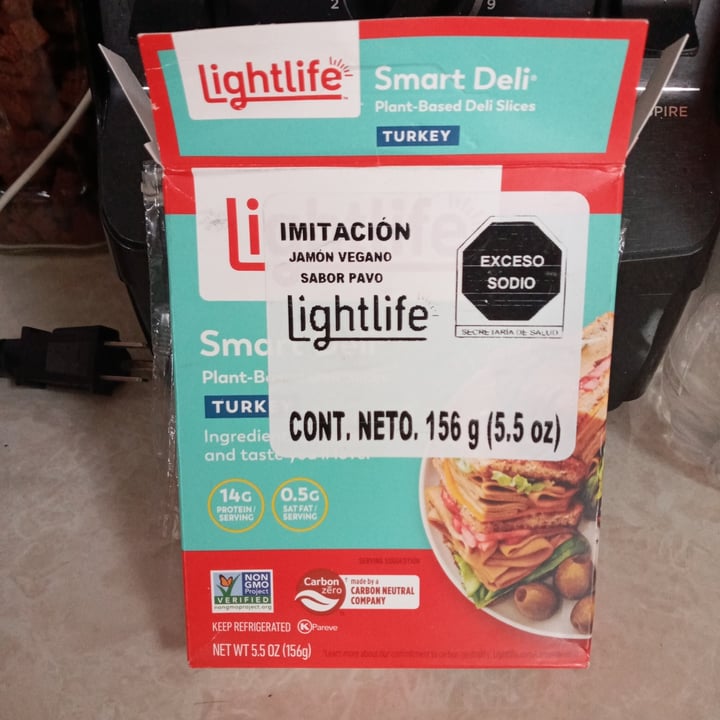 photo of Lightlife Plant-Based Turkey Deli Slices shared by @bettyveg on  26 Sep 2022 - review
