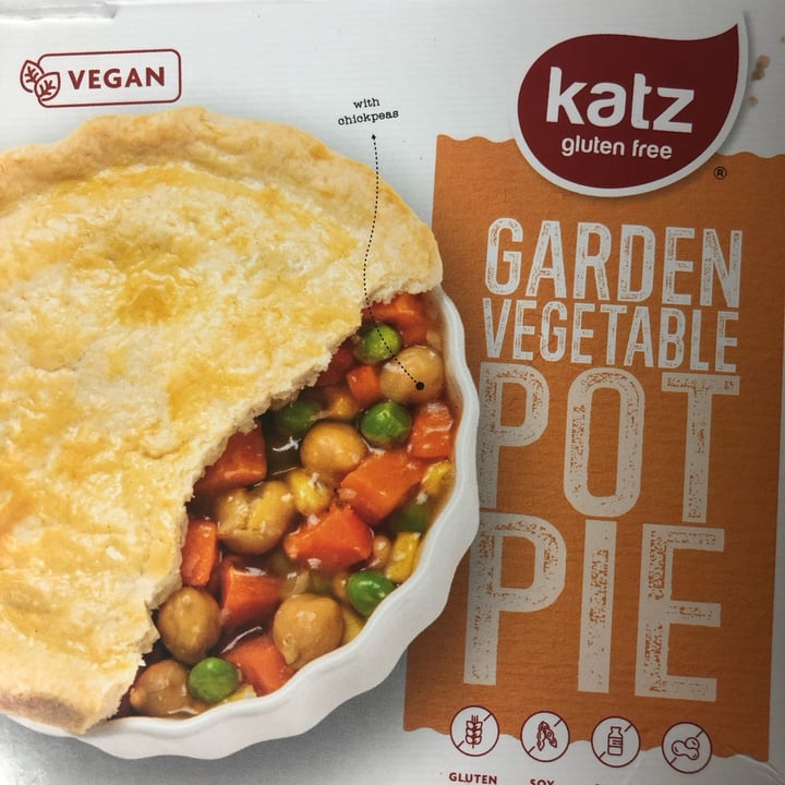 photo of Katz garden vegetable pot pie shared by @mkoett30 on  15 Nov 2022 - review