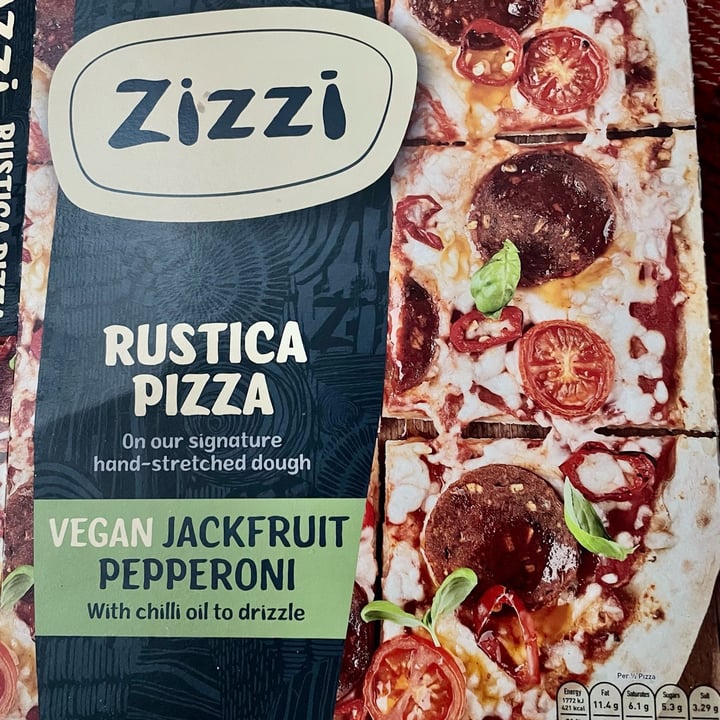 photo of Zizzi Jackfruit Pepperoni Rustic Pizza shared by @nobloodnotears on  10 Jun 2022 - review