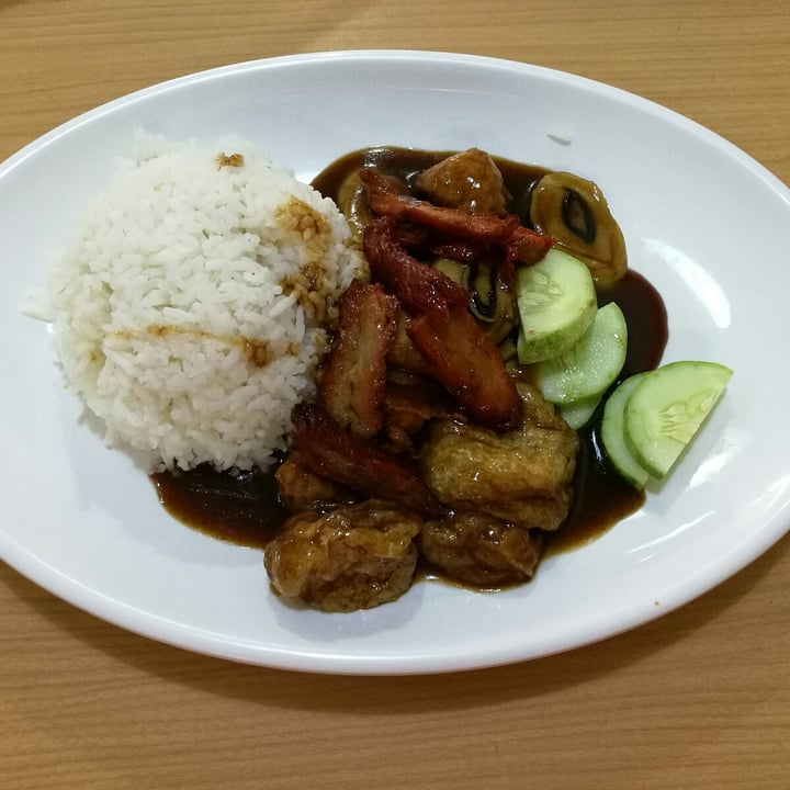 photo of Happy Sambodi Vege Restaurant Assorted Mock Meat Rice shared by @lvchang84 on  13 Apr 2021 - review