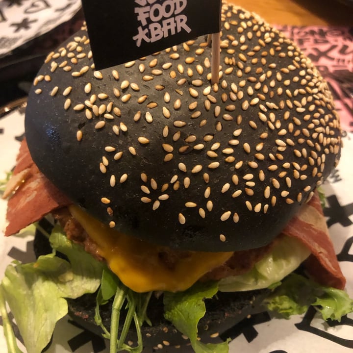 photo of Vegan Junk Food Bar Royal Smash Burger shared by @polliceverde on  10 Mar 2022 - review
