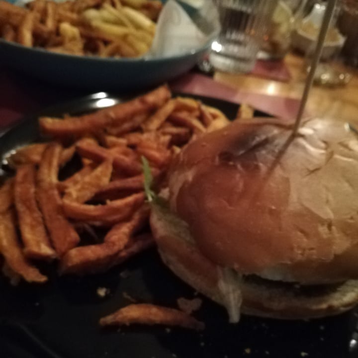 photo of Carmelo Soul Kitchen Fake Burger shared by @veg370 on  03 Feb 2022 - review