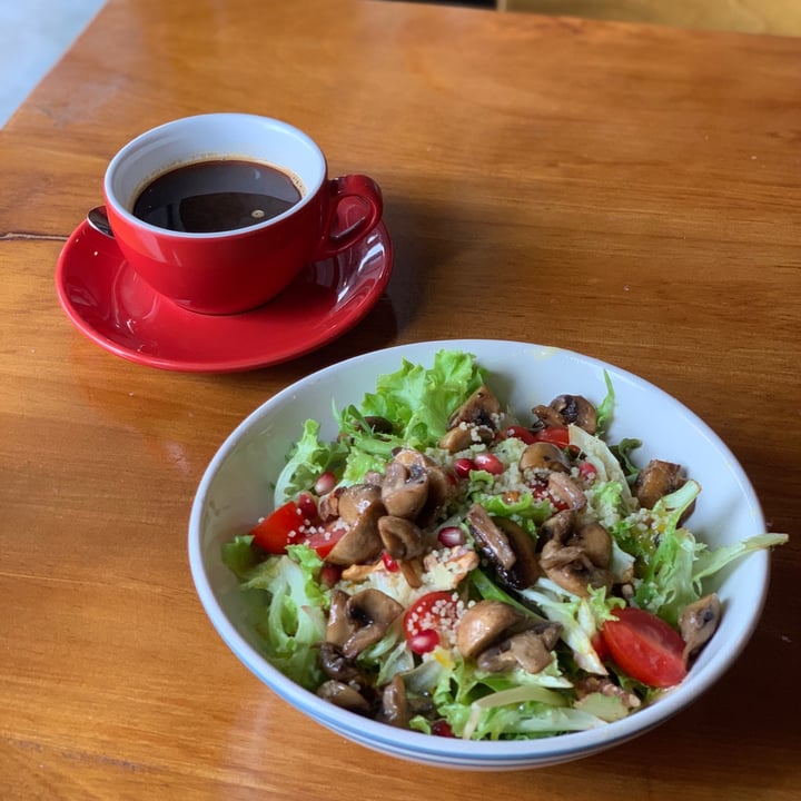 photo of One Man Coffee Pomegranate Salad shared by @yunebblue on  22 Apr 2021 - review
