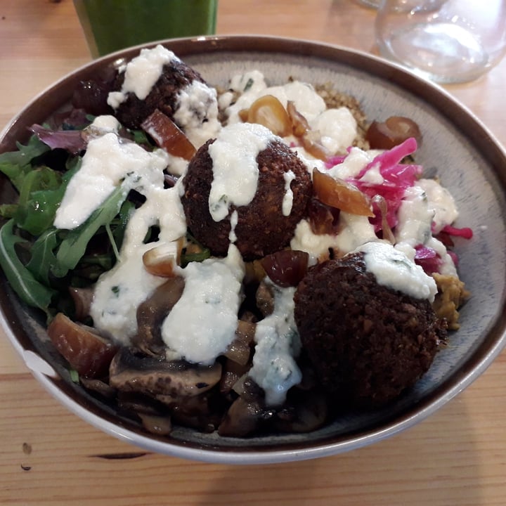 photo of Kind Kitchen Middle east buddha bowl shared by @veganhelsinki on  05 Jan 2021 - review