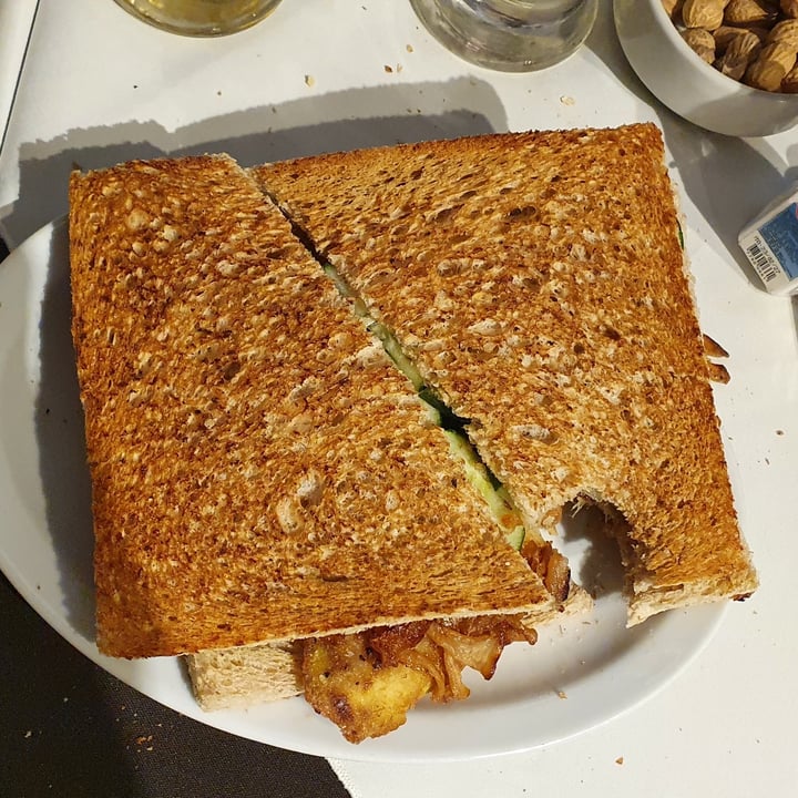 review photo of Cervecería Modelo sanguche pan negro con zuchini rebozado, Cebolla Crispy Y Pepino. Pedirlo Tostado Porque La Segunda Vez Q Lo Pedí Me Lo Trajeron Sin Tostar. Super Rico shared by @cintiabowie on 26 Dec 2022 - review