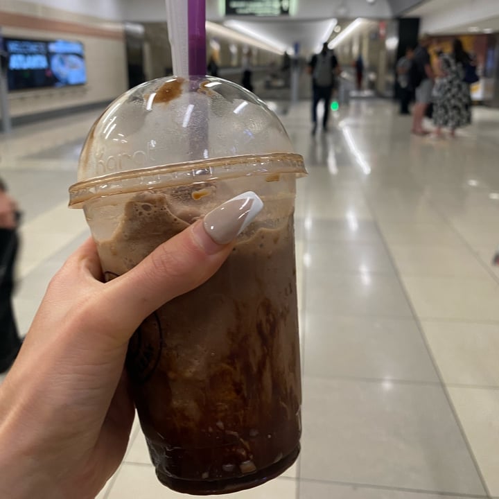 photo of The Coffee Bean & Tea Leaf chocolate soy frappe with dec coffee shared by @aurory on  24 Jun 2022 - review