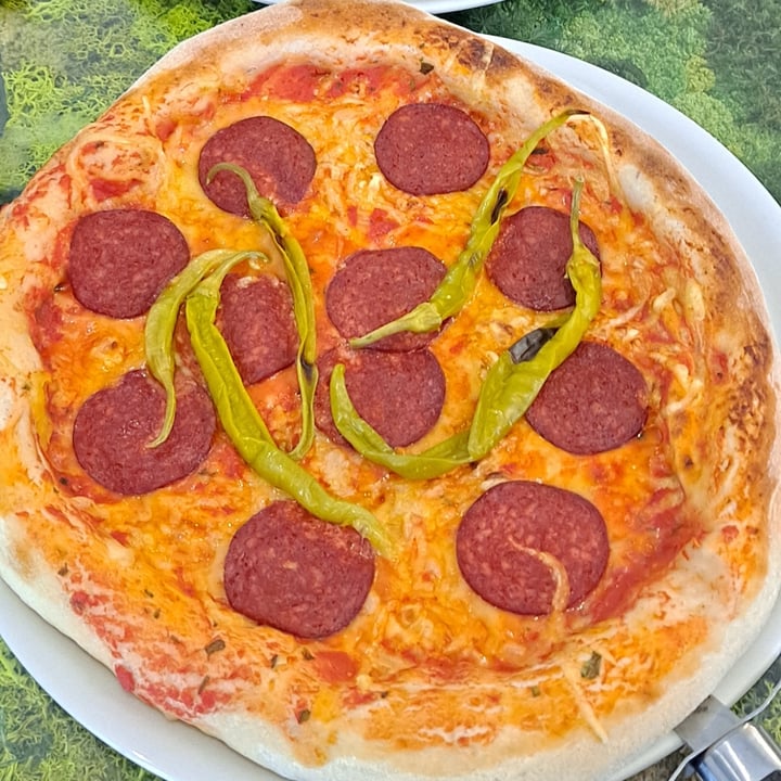 photo of Pizzi & Dixie Pizza pepperoni y piparras shared by @jaioselene on  02 Nov 2021 - review