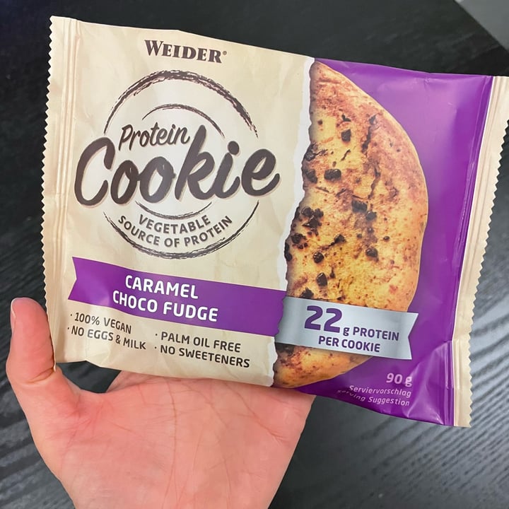 review photo of Weider Cookie Protein Caramel Choco Fudge shared by @animovegan on 15 Mar 2022 - review